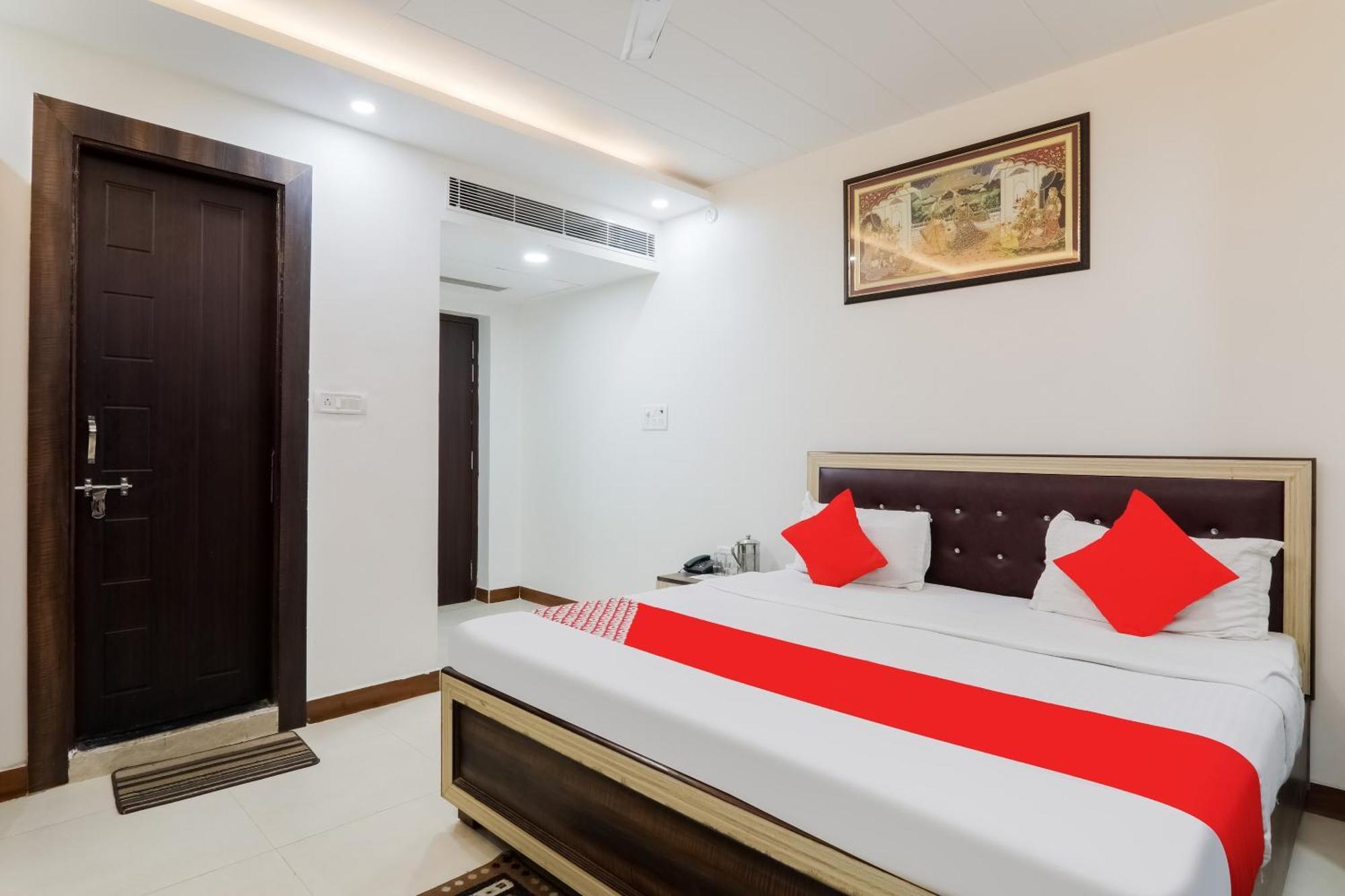 Hotel O The Maharaja Inn Lucknow Buitenkant foto