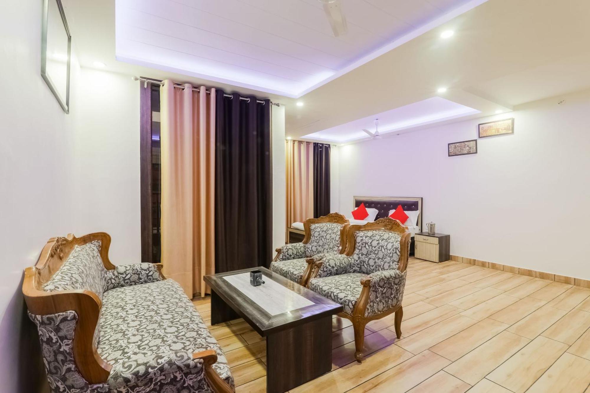 Hotel O The Maharaja Inn Lucknow Buitenkant foto