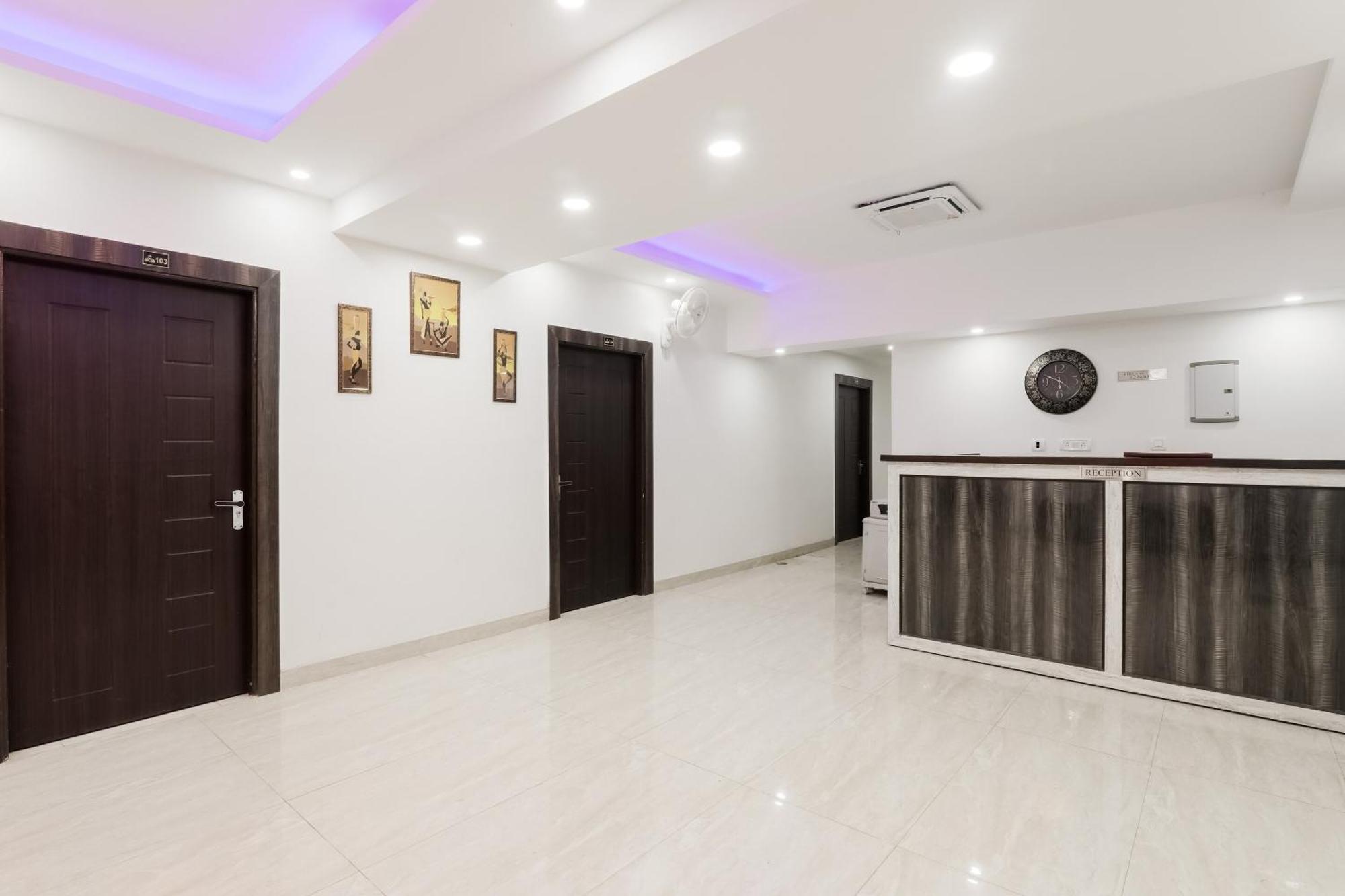 Hotel O The Maharaja Inn Lucknow Buitenkant foto